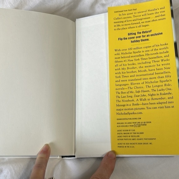 NICHOLAS SPARKS Hard Cover “The Return” a novel New Condition Book - Picture 8 of 9